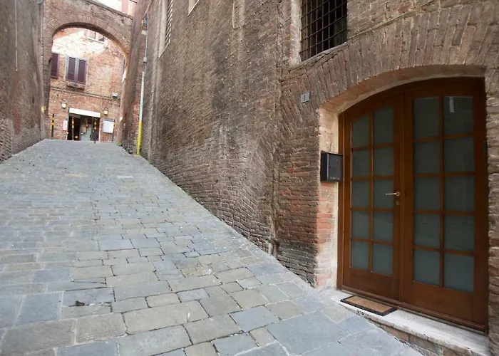 Casa Vezzosa * سيينا